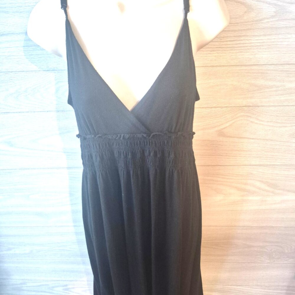 Old Navy Dress Women's Size M Black Below Knee Spaghetti Straps V Neckline